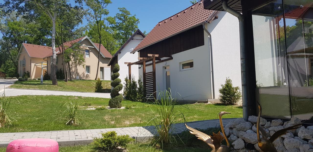 Kenese-Voelgye Villahotel Балатонкенеше Екстер'єр фото