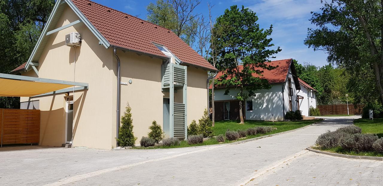 Kenese-Voelgye Villahotel Балатонкенеше Екстер'єр фото